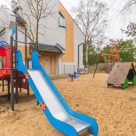 Flatbook Rodzinne - Park Z Parkingiem I Placem Zabaw * Jantar