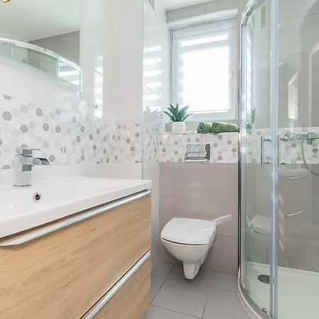 Flatbook Rodzinne - Park Z Parkingiem I Placem Zabaw Apartman Jantar
