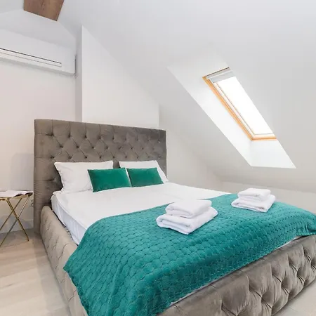 Flatbook - Park Jantar